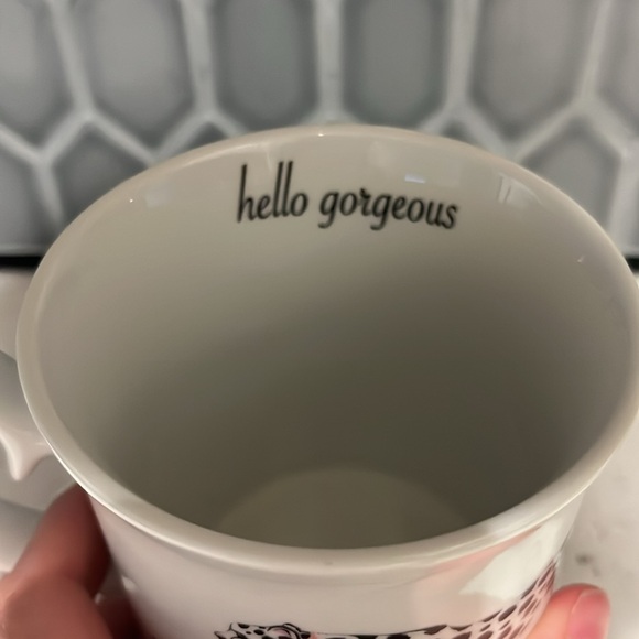Ellen Studio “Hello Gorgeous” mug - Picture 3 of 6